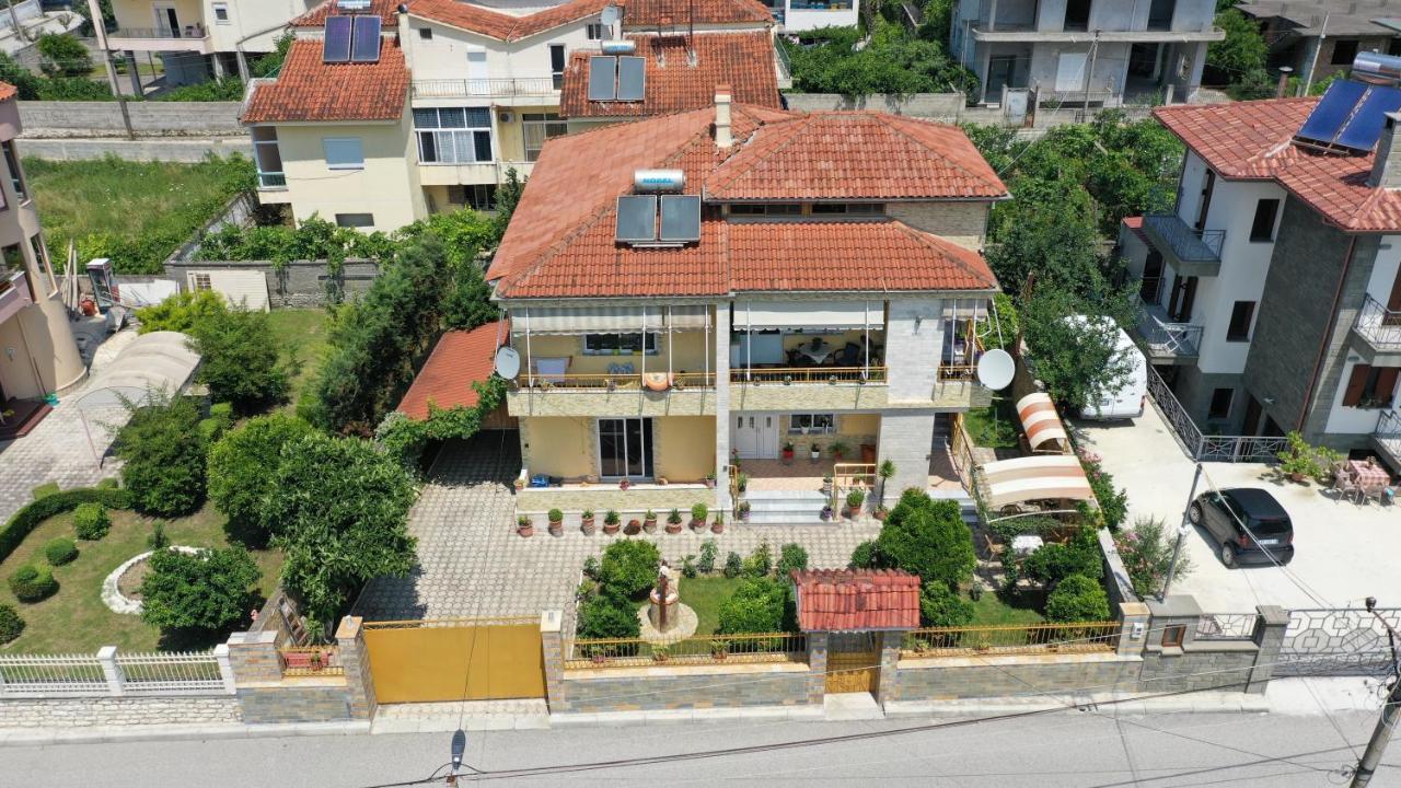 Raisa Guesthouse 12 Berat Eksteriør billede