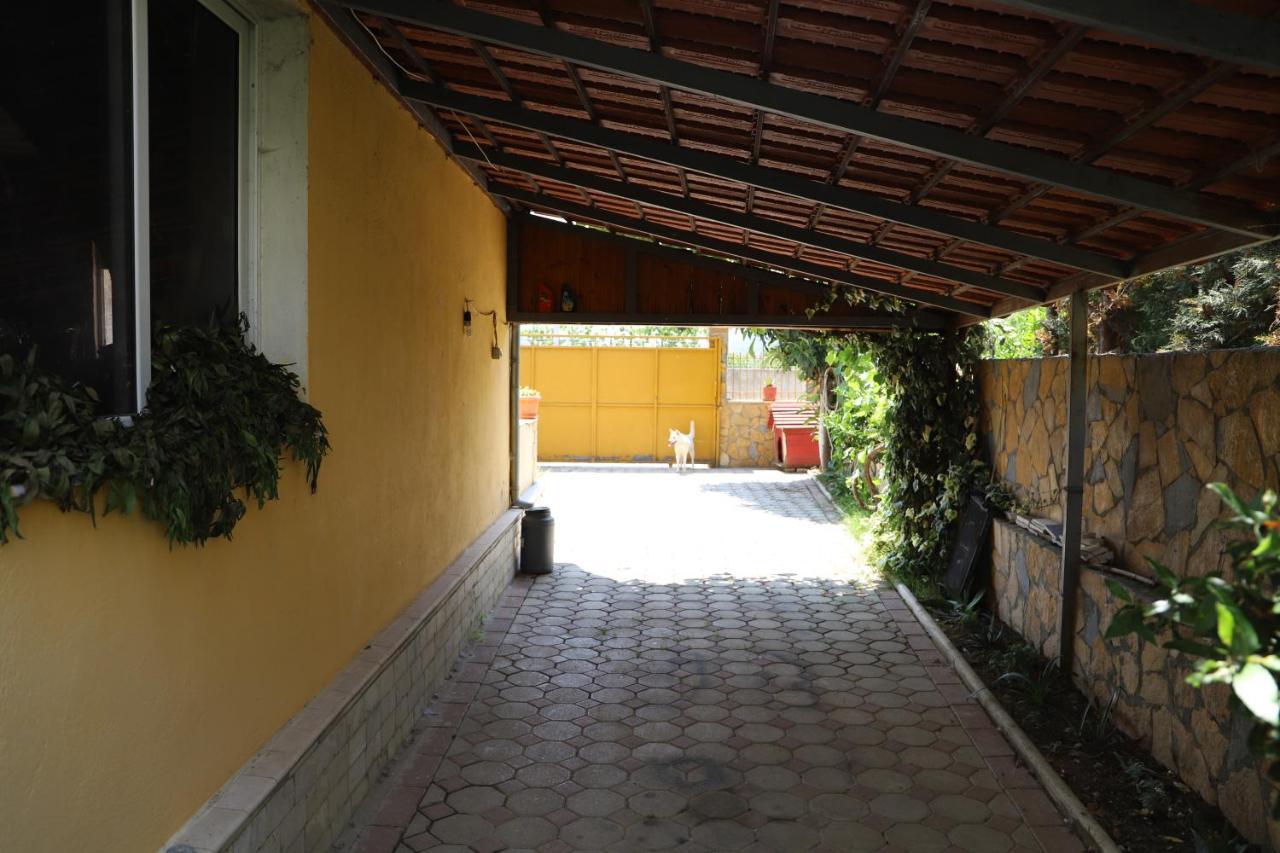 Raisa Guesthouse 12 Berat Eksteriør billede