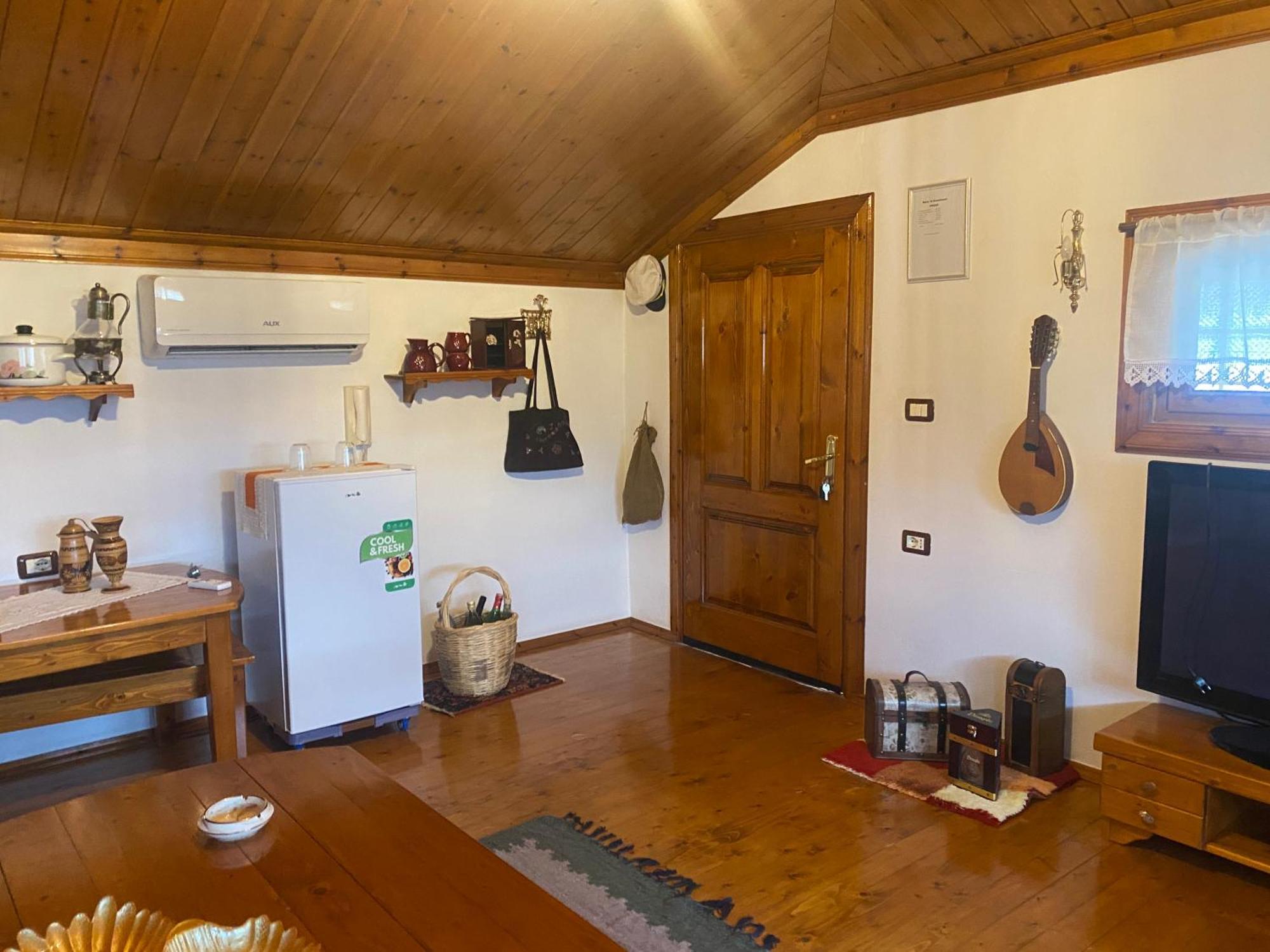 Raisa Guesthouse 12 Berat Eksteriør billede
